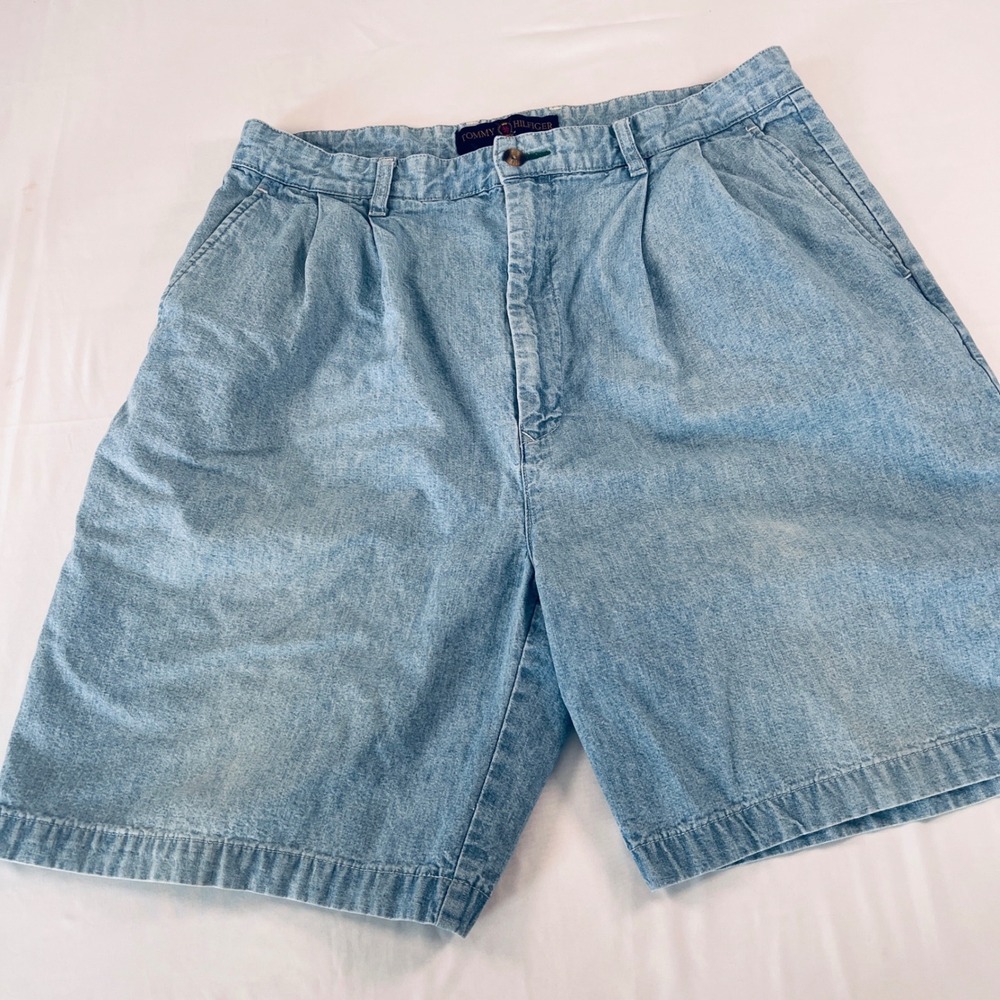 Tommy Hilfiger Golf Mens Vintage Pleated Denim Shorts Light Wash Size 35 Cotton